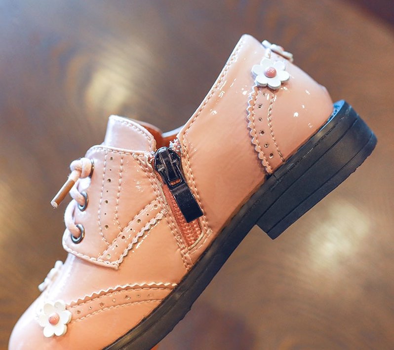 Little White Flower Leather Shoe for Girls - Image 4